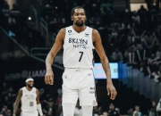 米兰体育-包含火箭队真要起飞了！NBA顶级射手加盟，他和杜兰特都想报复勇士的词条