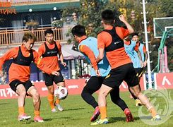 武汉卓尔防线整体稳固积极备战