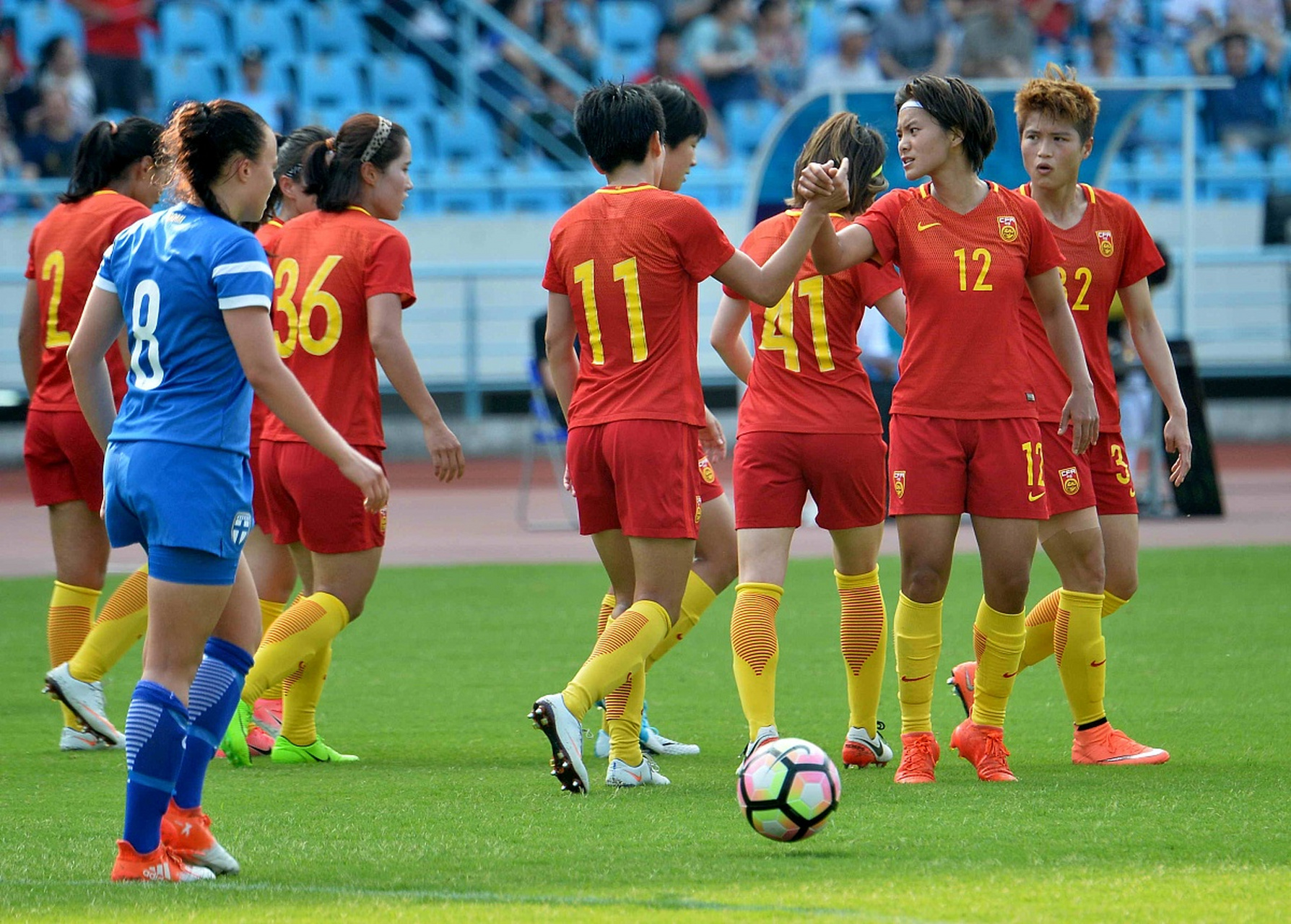 中国女足迎英格兰队，势均力敌的对决即将上演的简单介绍