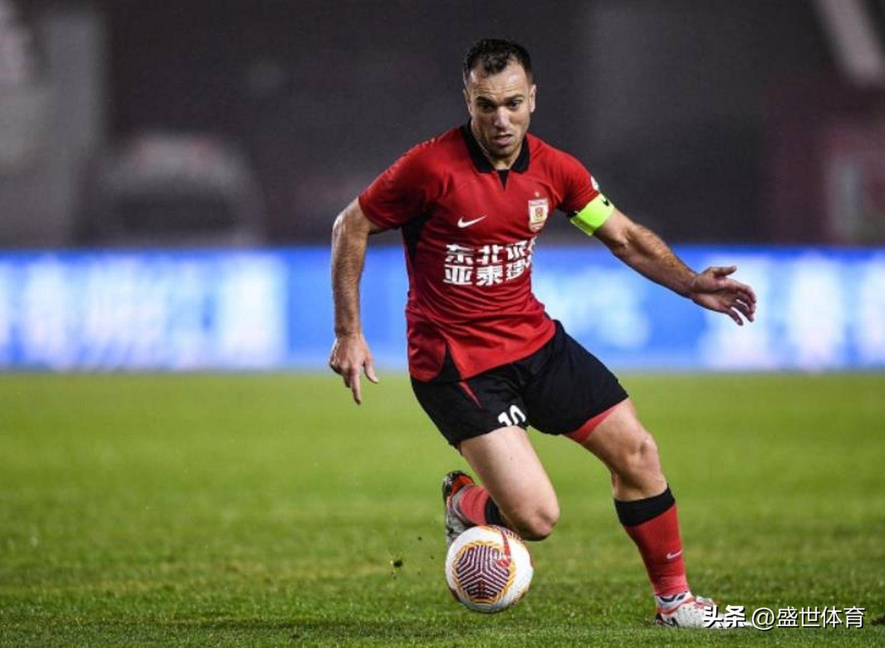 包含一场2：0验出一大归化悍将真成色可堪大用可惜伊万看走眼没用他的词条